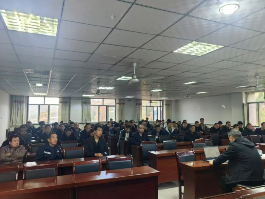 37246311.png 37246311.png